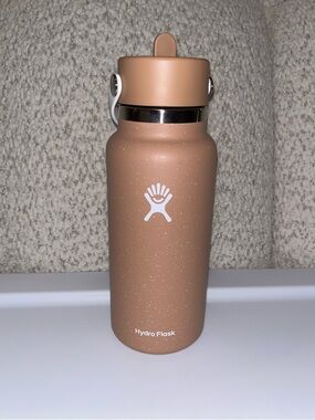 Hydro Flask Tan Speckled Insulated Bottle with White Logo